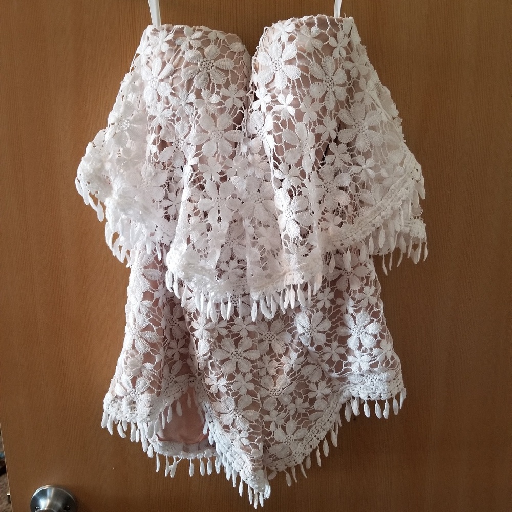Strapless lace romper